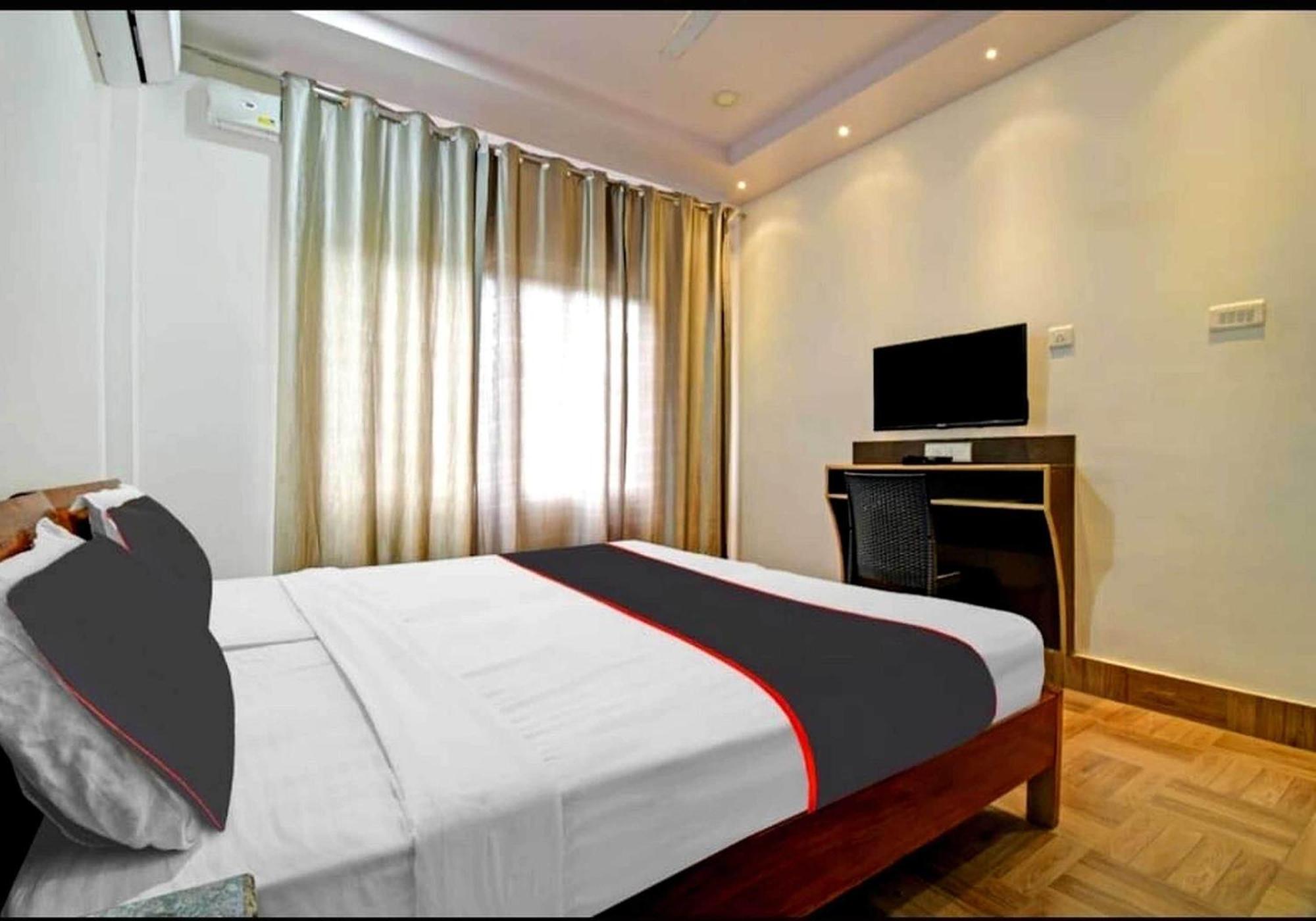 Capital O 26866 Megha Resort Jorhāt Exterior foto