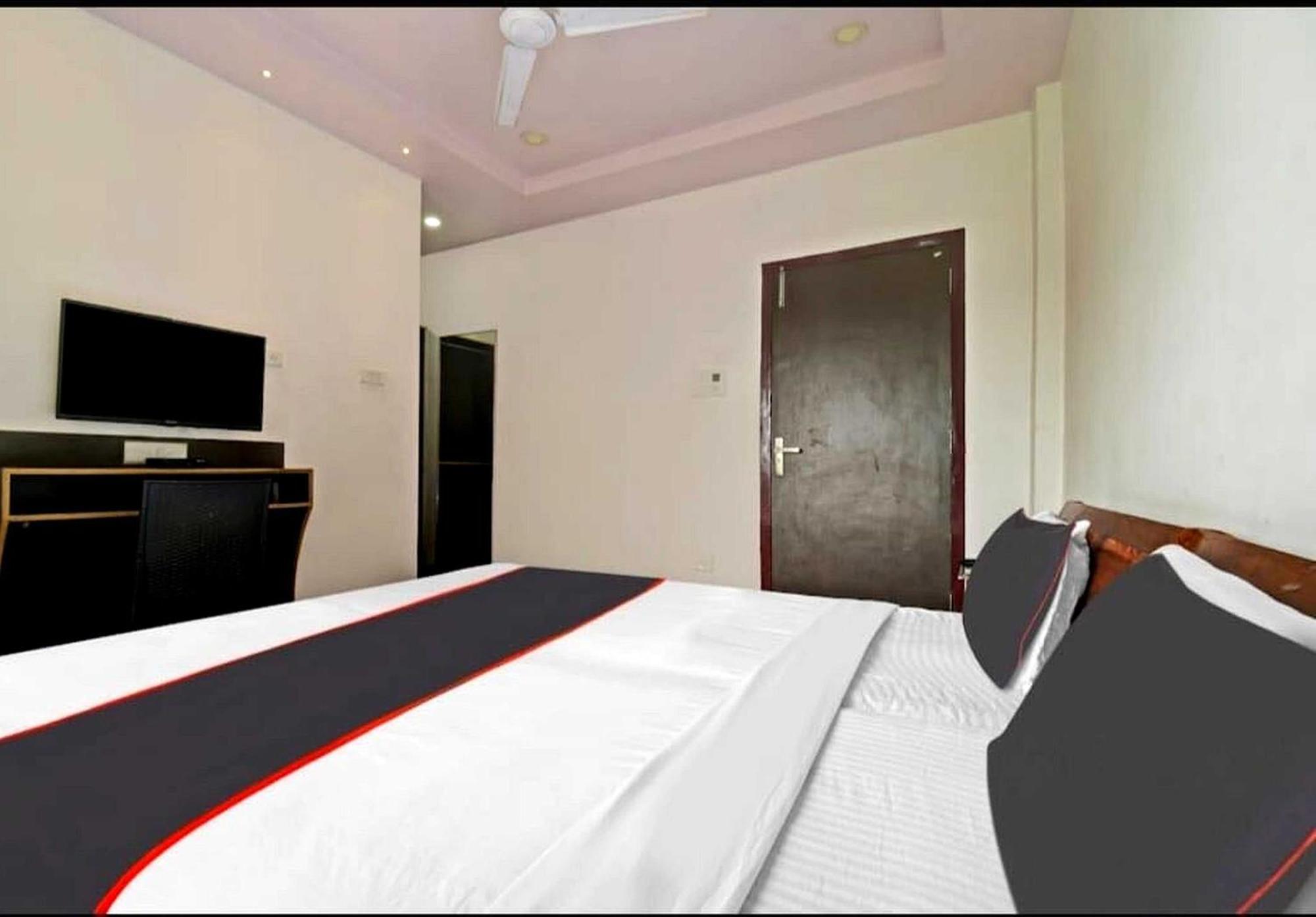 Capital O 26866 Megha Resort Jorhāt Exterior foto
