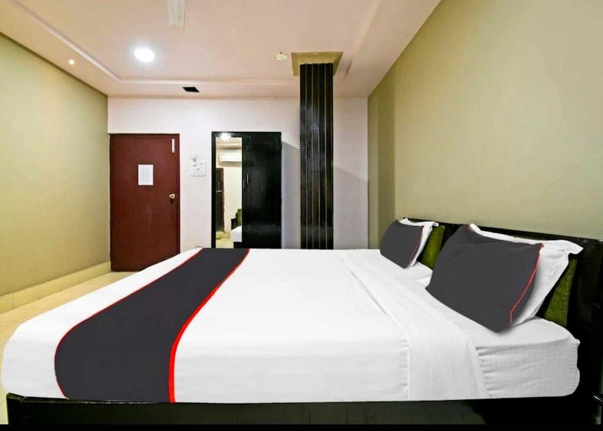 Capital O 26866 Megha Resort Jorhāt Exterior foto